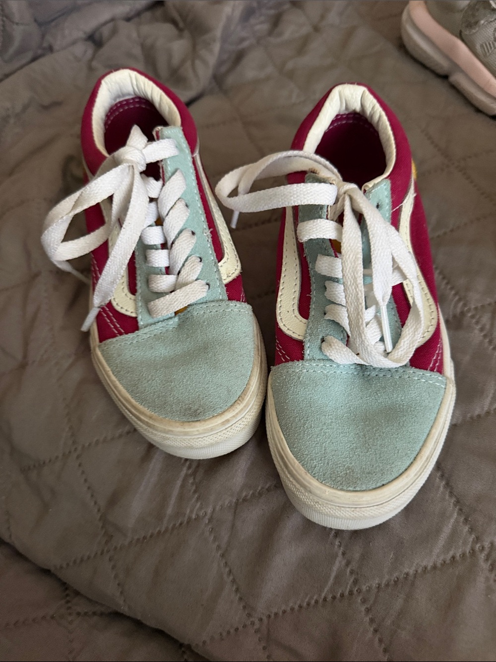Vans Kids Low-Top Sneakers in Mint and Pink with White Stripe